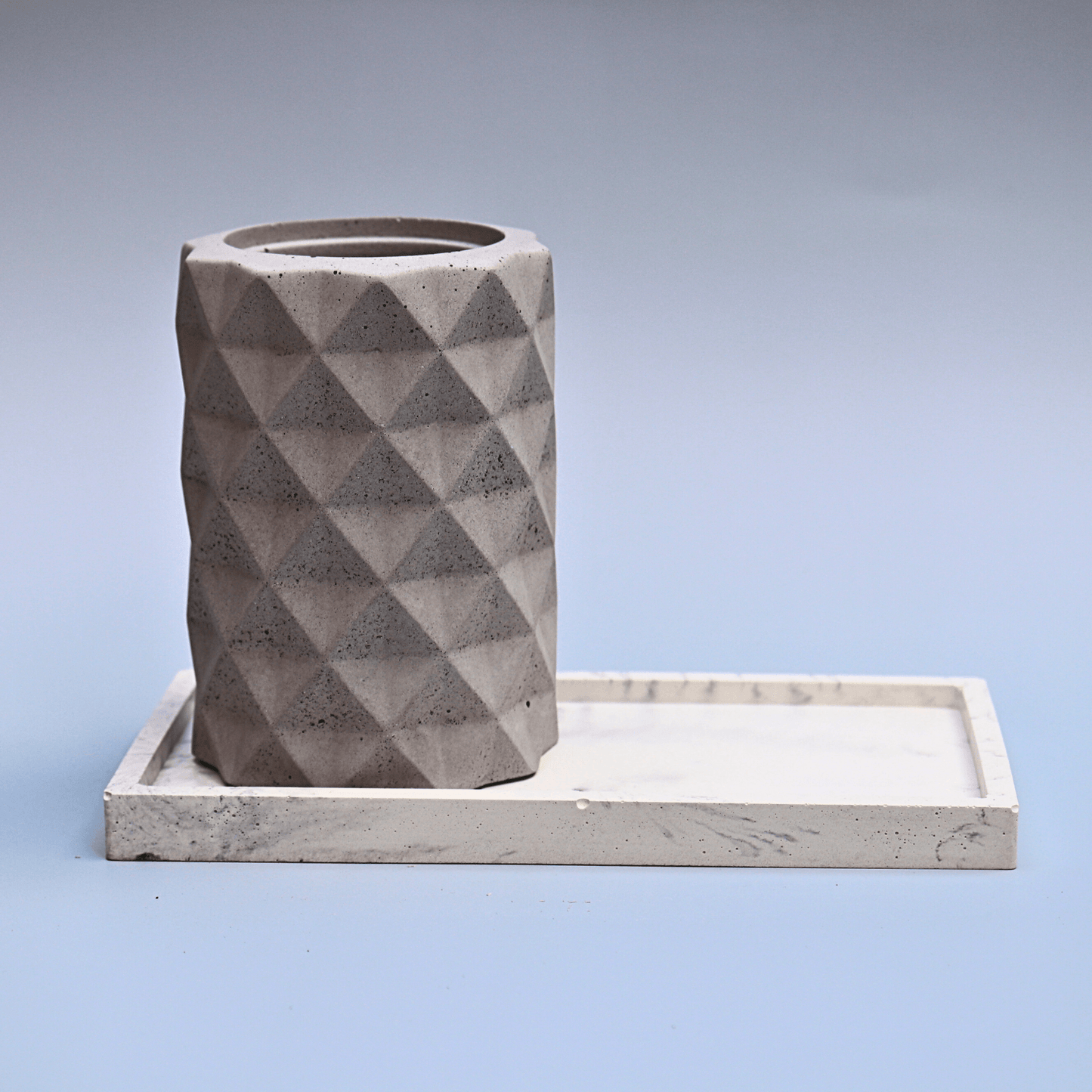 Geometric Desk Penholder